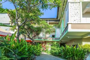 capital o 1666 grand pudjawan hotel near kuta beach