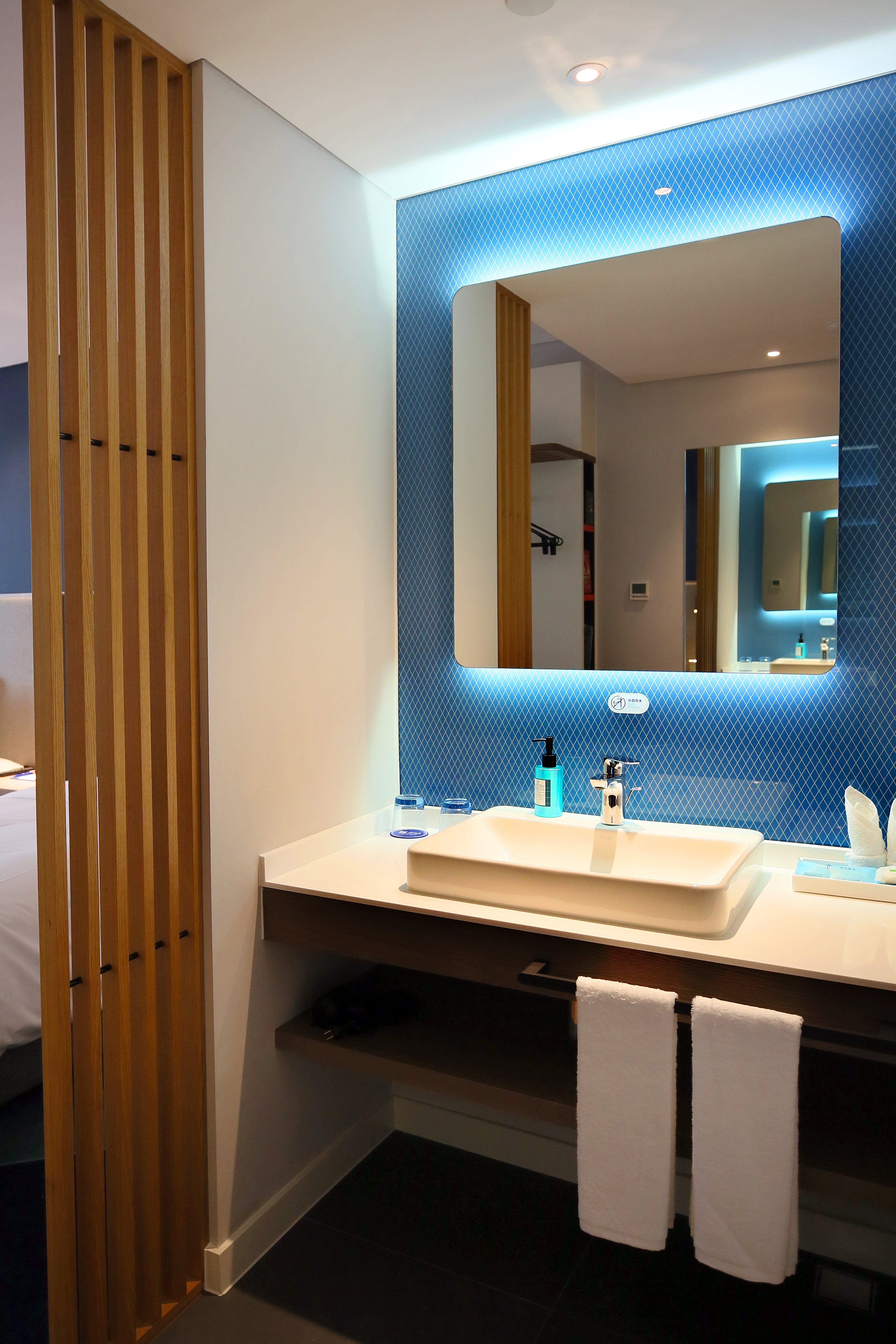 holiday inn express chengdu north railway station an ihg hotel