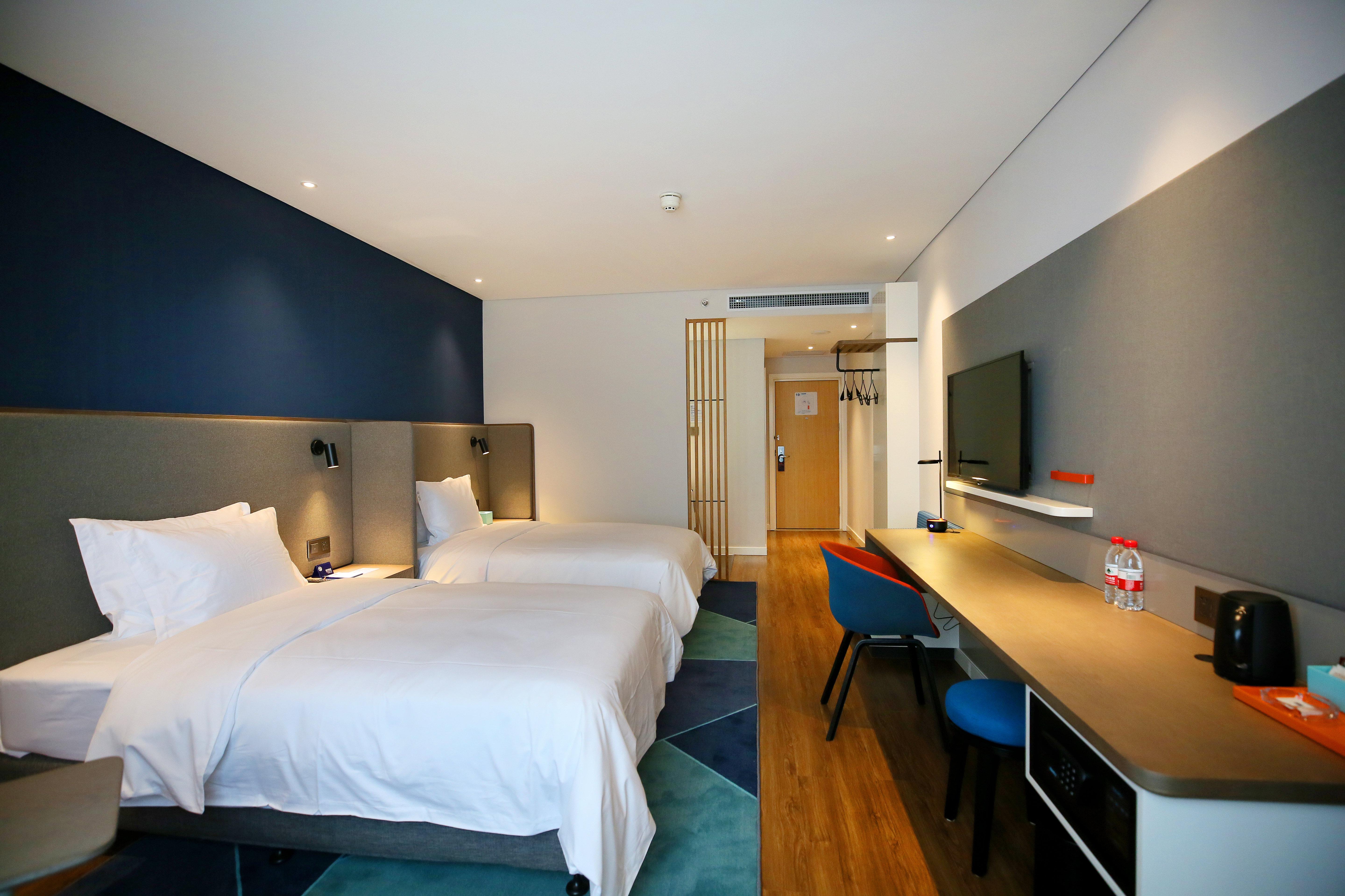 holiday inn express chengdu north railway station an ihg hotel