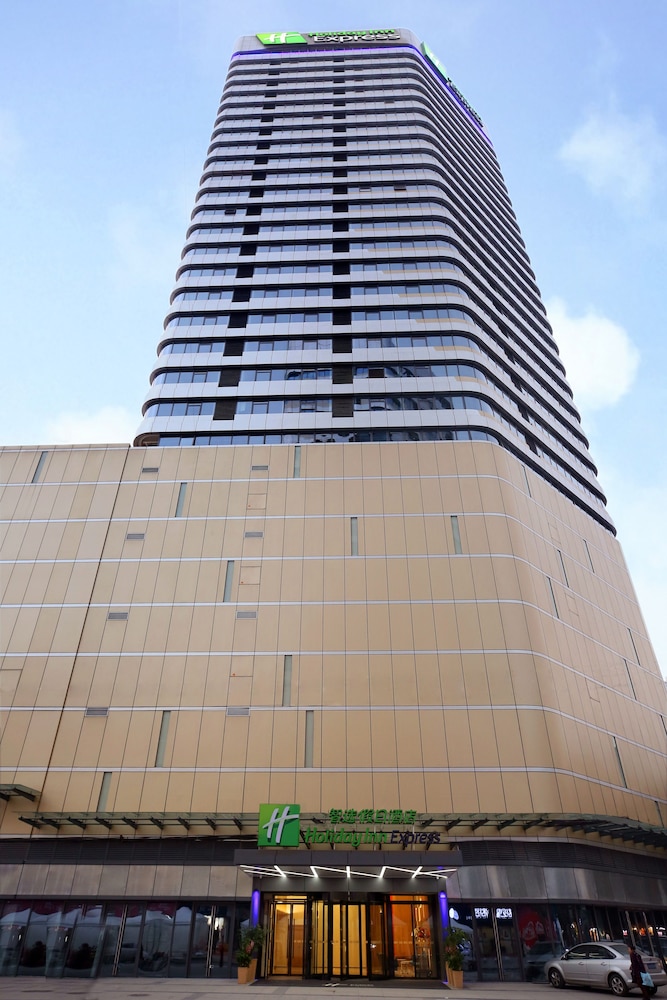 holiday inn express chengdu north railway station an ihg hotel
