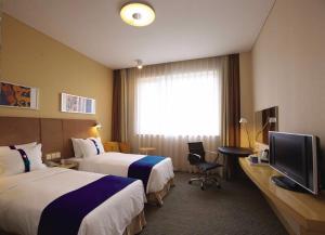 holiday inn express chengdu north railway station an ihg hotel