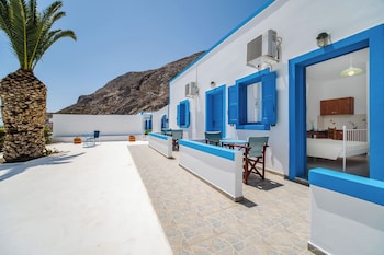 ancient thera apartments