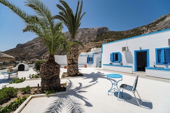 ancient thera apartments