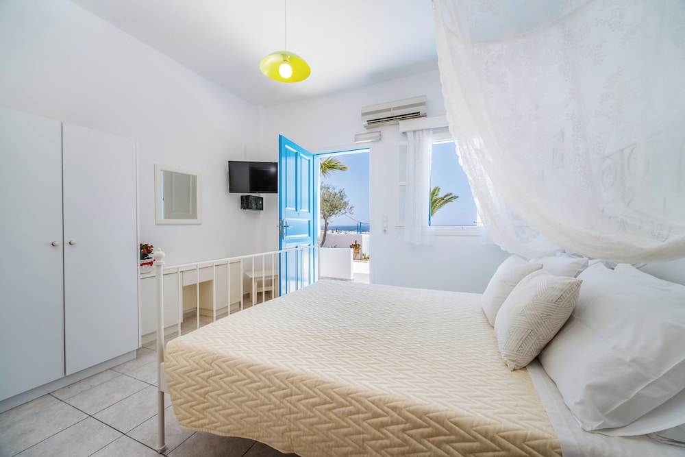 ancient thera apartments