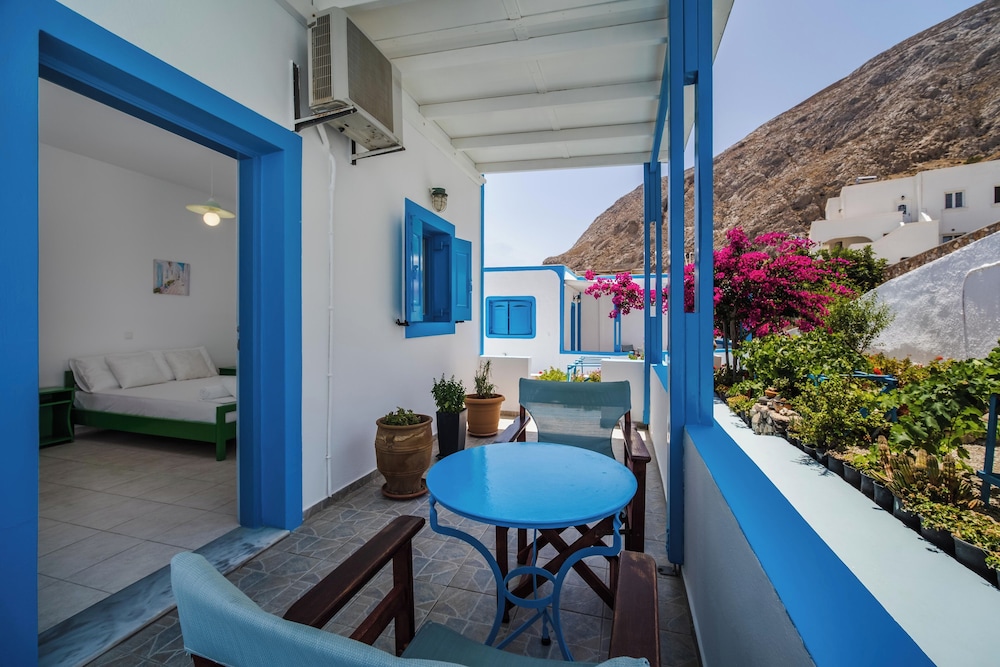 ancient thera apartments