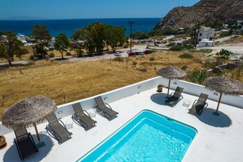 ancient thera apartments