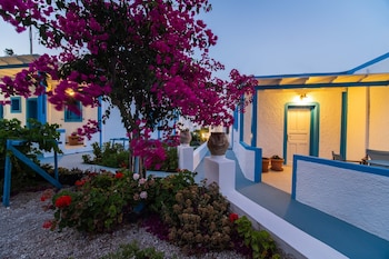 ancient thera apartments