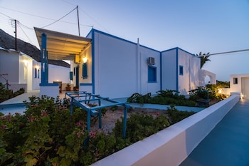 ancient thera apartments