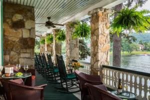 lake pointe inn