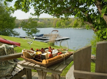 lake pointe inn