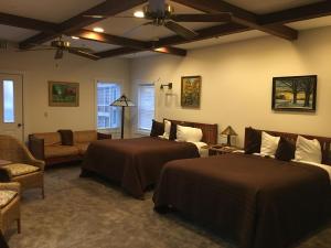 lake pointe inn