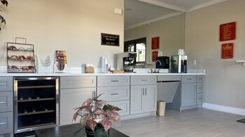 Palace Inn Westheimer,Stone Mountain>>Houston,2 star