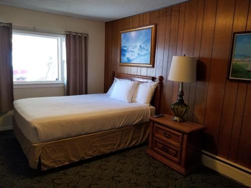 Spirit Lake Resort Motel,,2.5 star