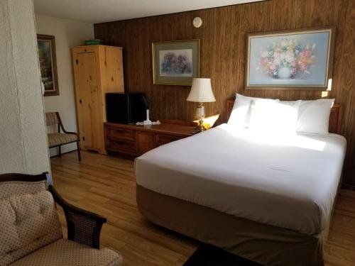 Spirit Lake Resort Motel,,2.5 star