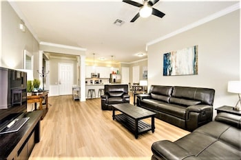 vista cay resort by millenium at universal blvd