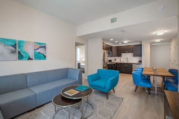 vista cay resort by millenium at universal blvd