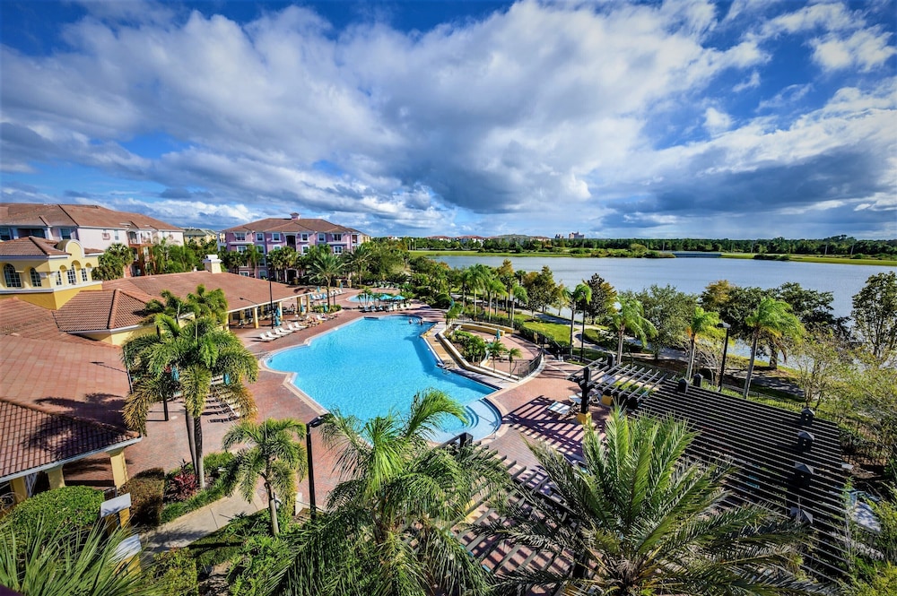 vista cay resort by millenium at universal blvd