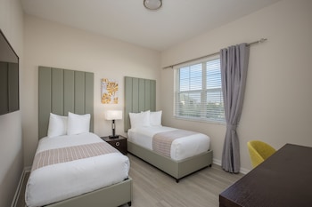 vista cay resort by millenium at universal blvd