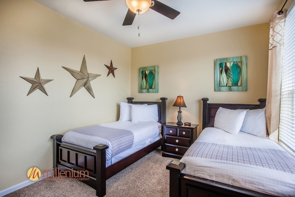 vista cay resort by millenium at universal blvd