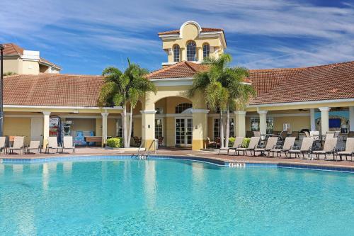 vista cay resort by millenium at universal blvd