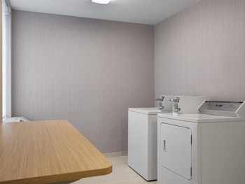 Hilton Garden Inn Albuquerque Airport,Bernalillo>>Albuquerque,3 star