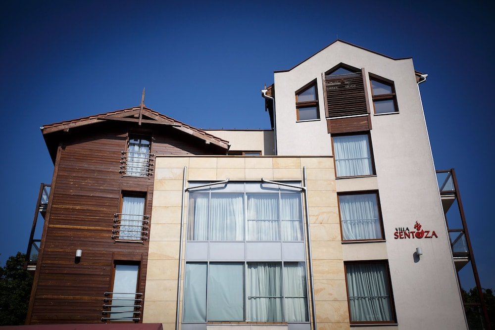 villa sentoza
