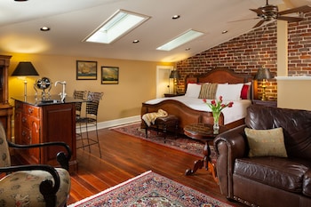 the inn on west liberty