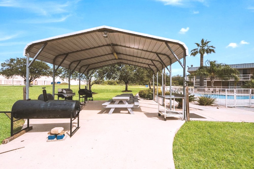 sky palace inn and suites by jasper beeville