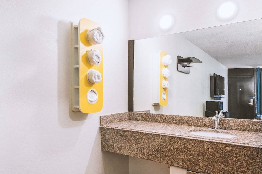 sky palace inn and suites by jasper beeville