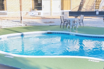 sky palace inn and suites by jasper beeville