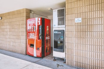 sky palace inn and suites by jasper beeville