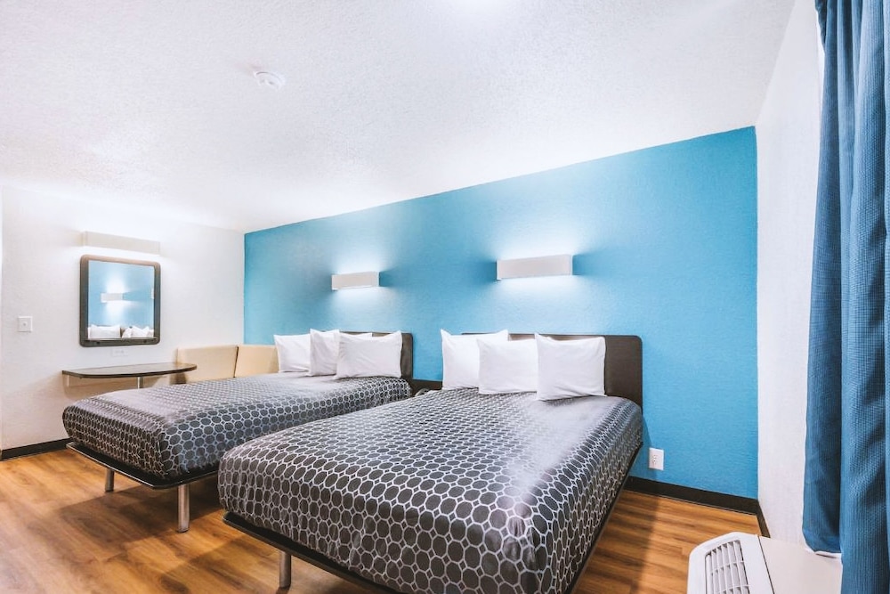 sky palace inn and suites by jasper beeville