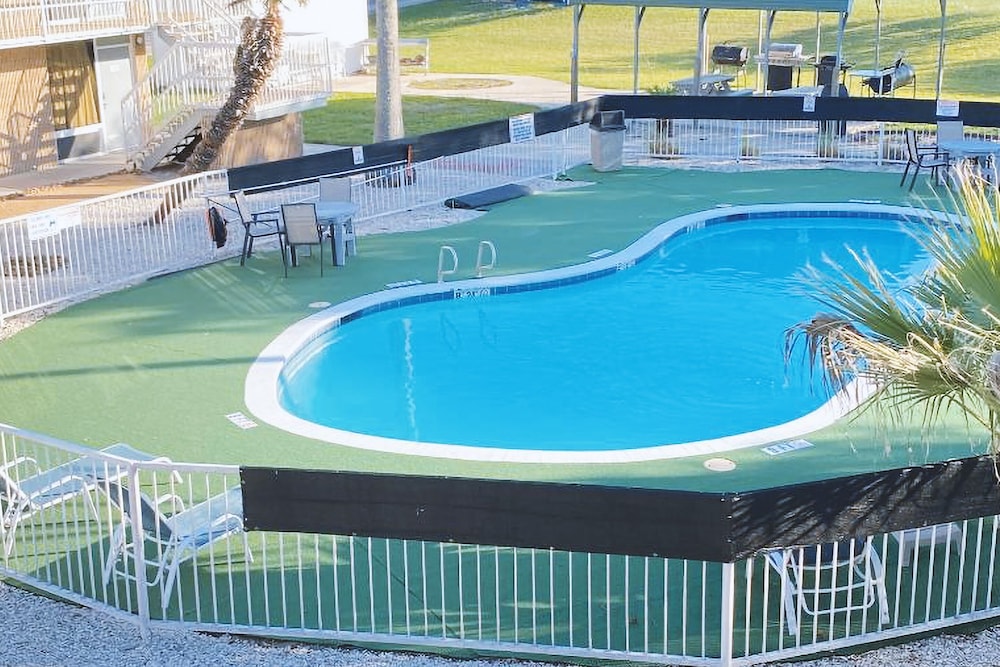 sky palace inn and suites by jasper beeville