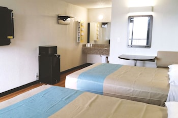 sky palace inn and suites by jasper beeville