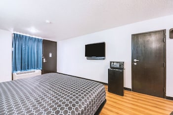 sky palace inn and suites by jasper beeville