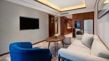 holiday inn suites xian high tech zone