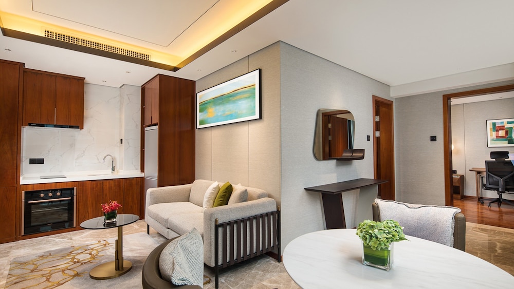 holiday inn suites xian high tech zone