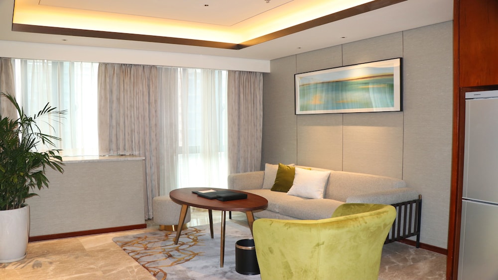 holiday inn suites xian high tech zone