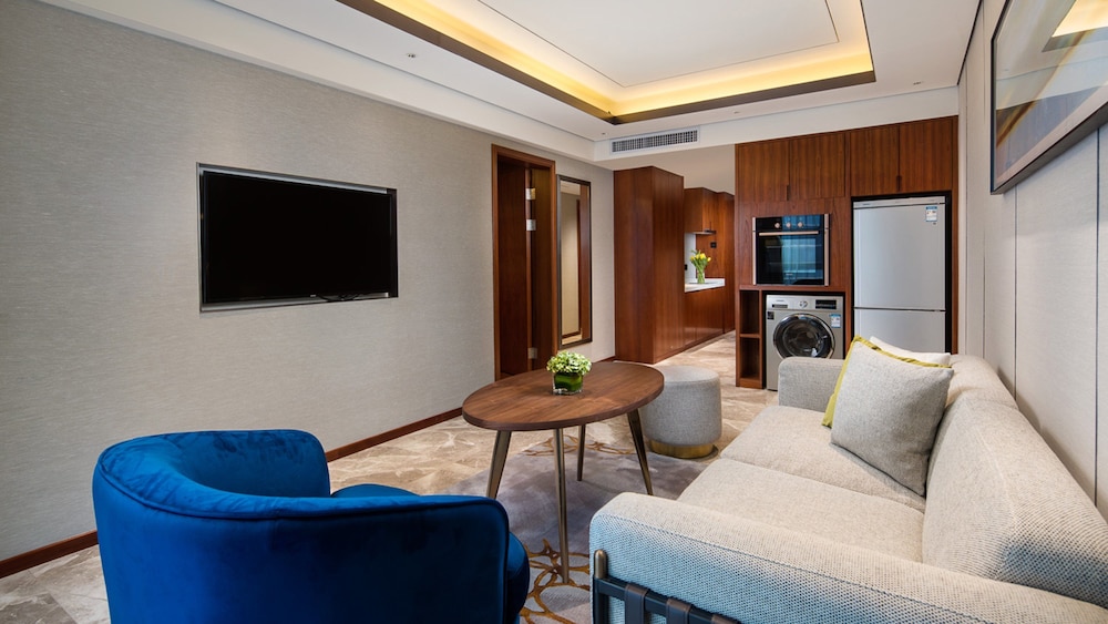 holiday inn suites xian high tech zone