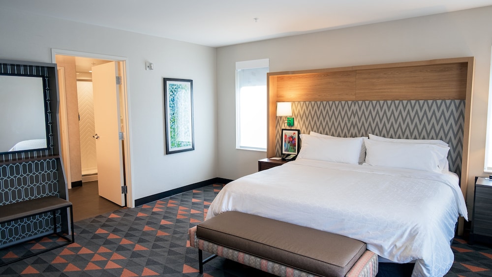 holiday inn and suites philadelphia w drexel hill