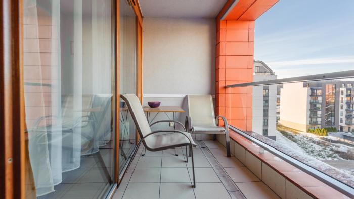 aura gdansk by sun and snow