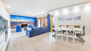 Aura Gdansk By Sun And Snow,Near Green Gate,1 star