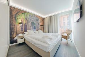 Aura Gdansk By Sun And Snow,Near Green Gate,1 star