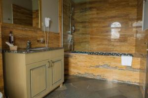 apricot hotel yerevan