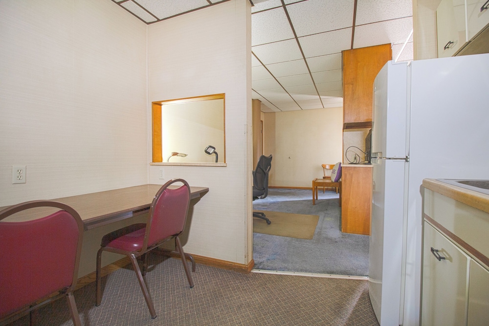 hometown inn by oyo liberal ks