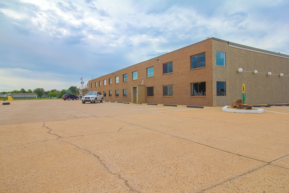 hometown inn by oyo liberal ks