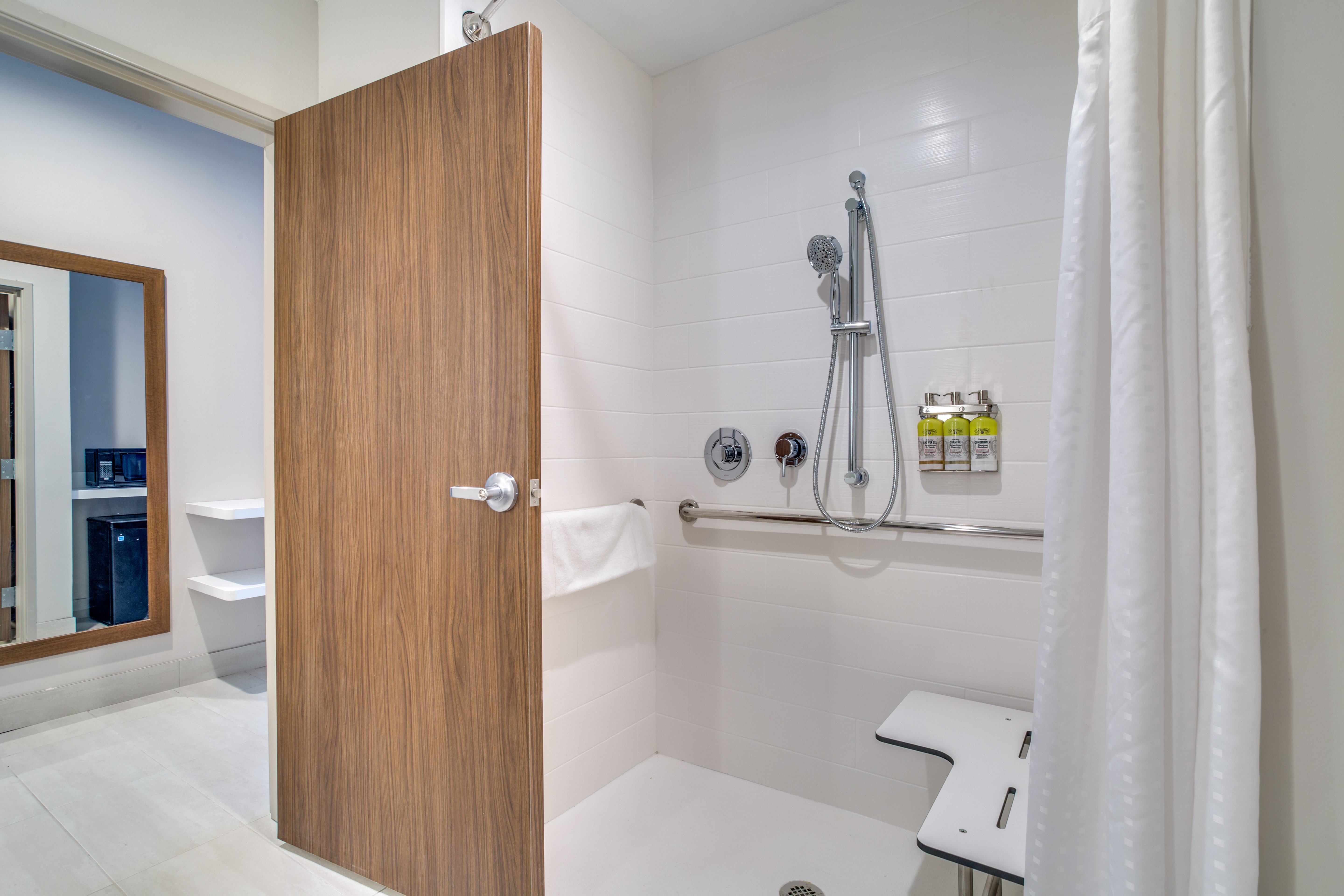holiday inn express and suites denton south an ihg hotel