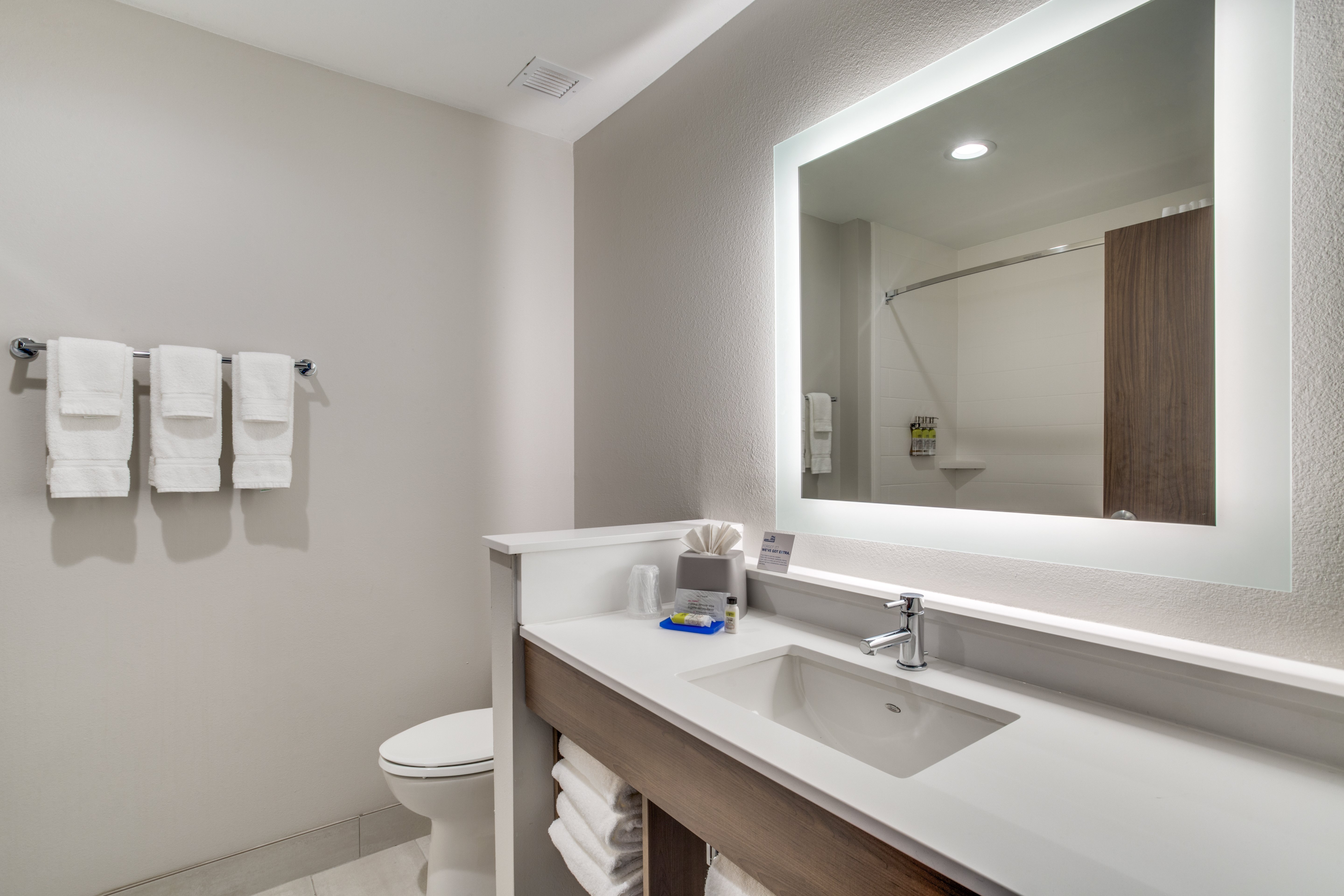 holiday inn express and suites denton south an ihg hotel