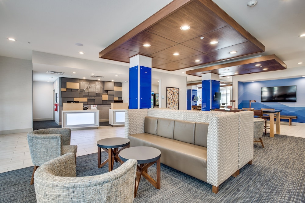 holiday inn express and suites denton south an ihg hotel