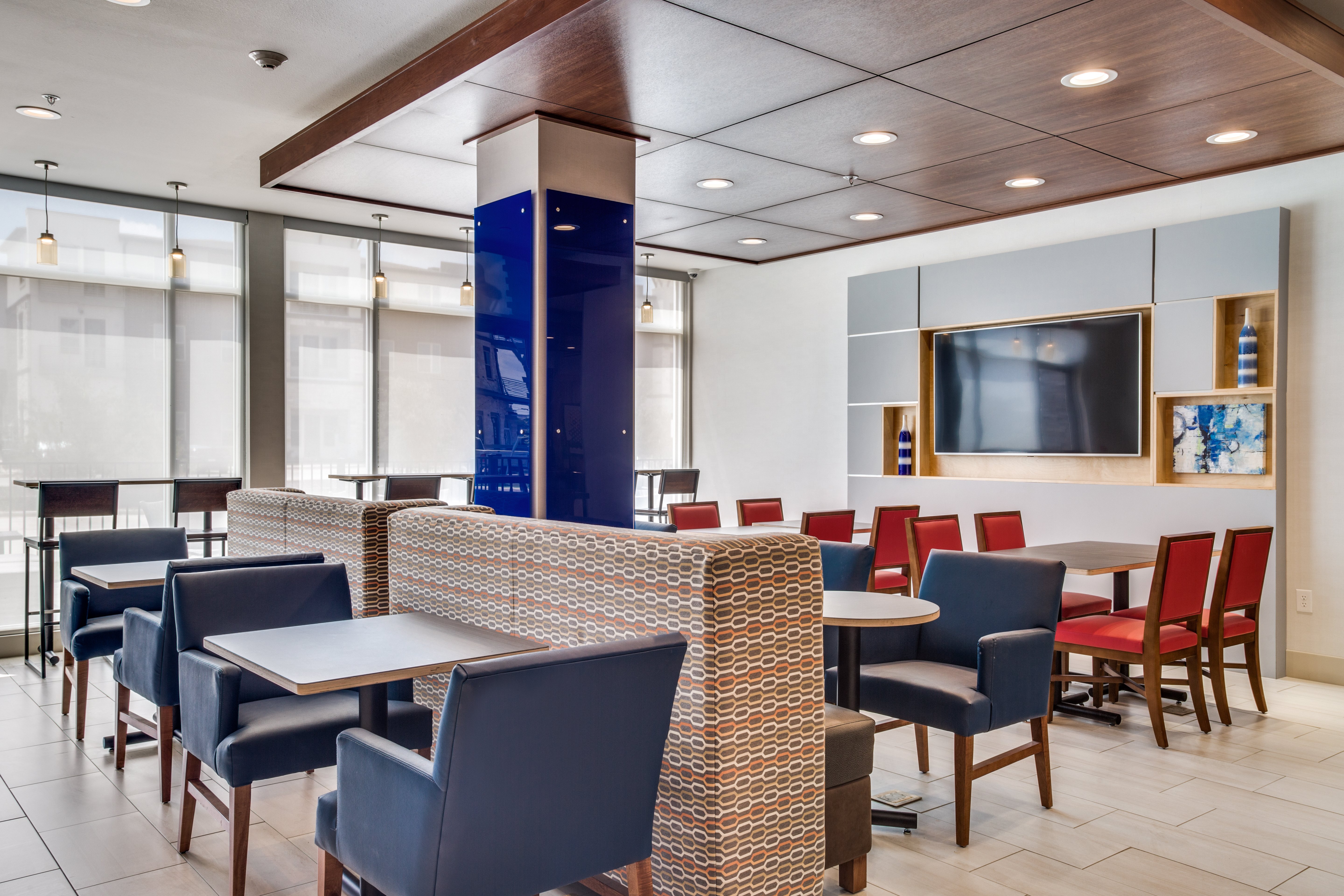holiday inn express and suites denton south an ihg hotel